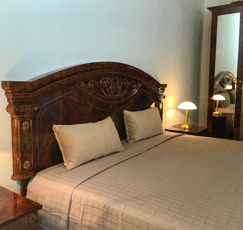 "Casa20200" 2 X Apartments Je 150Qm Fuer Business, Familien, Gruppen, Handwerker 15Min Von Berlin, Erdbeerhof, Outlet B5, 5Min Vom See Falkensee !! 2 Apartment Each 150Qm For Business , Families 15Min From Berlin!! Екстериор снимка