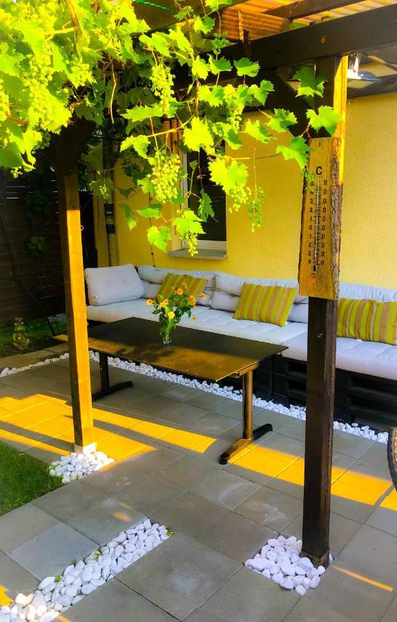 "Casa20200" 2 X Apartments Je 150Qm Fuer Business, Familien, Gruppen, Handwerker 15Min Von Berlin, Erdbeerhof, Outlet B5, 5Min Vom See Falkensee !! 2 Apartment Each 150Qm For Business , Families 15Min From Berlin!! Екстериор снимка