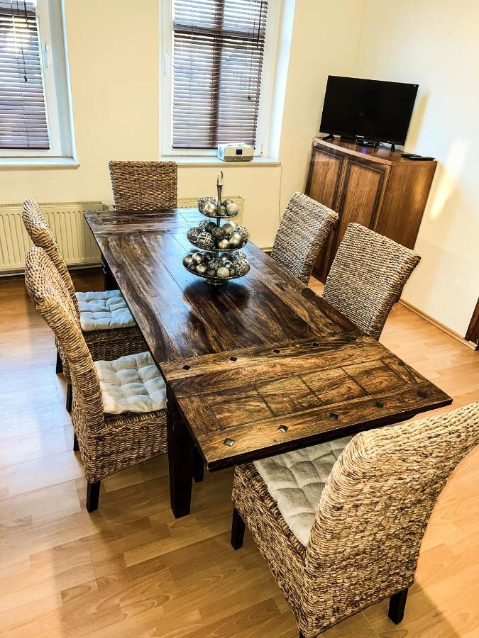 "Casa20200" 2 X Apartments Je 150Qm Fuer Business, Familien, Gruppen, Handwerker 15Min Von Berlin, Erdbeerhof, Outlet B5, 5Min Vom See Falkensee !! 2 Apartment Each 150Qm For Business , Families 15Min From Berlin!! Екстериор снимка